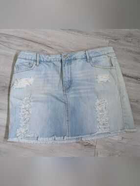 Eighty Two Frayed Denim Jean Skirt sz13